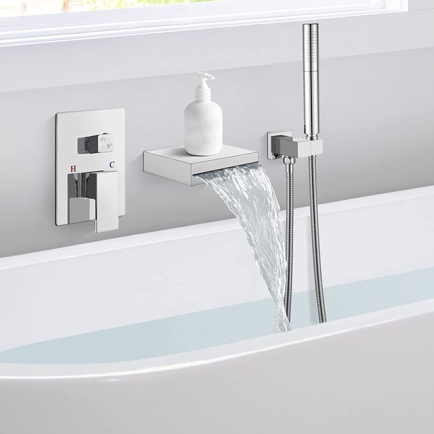 Robinet de baignoire mural laiton : fini le calcaire avec ce chrome 2 en 1