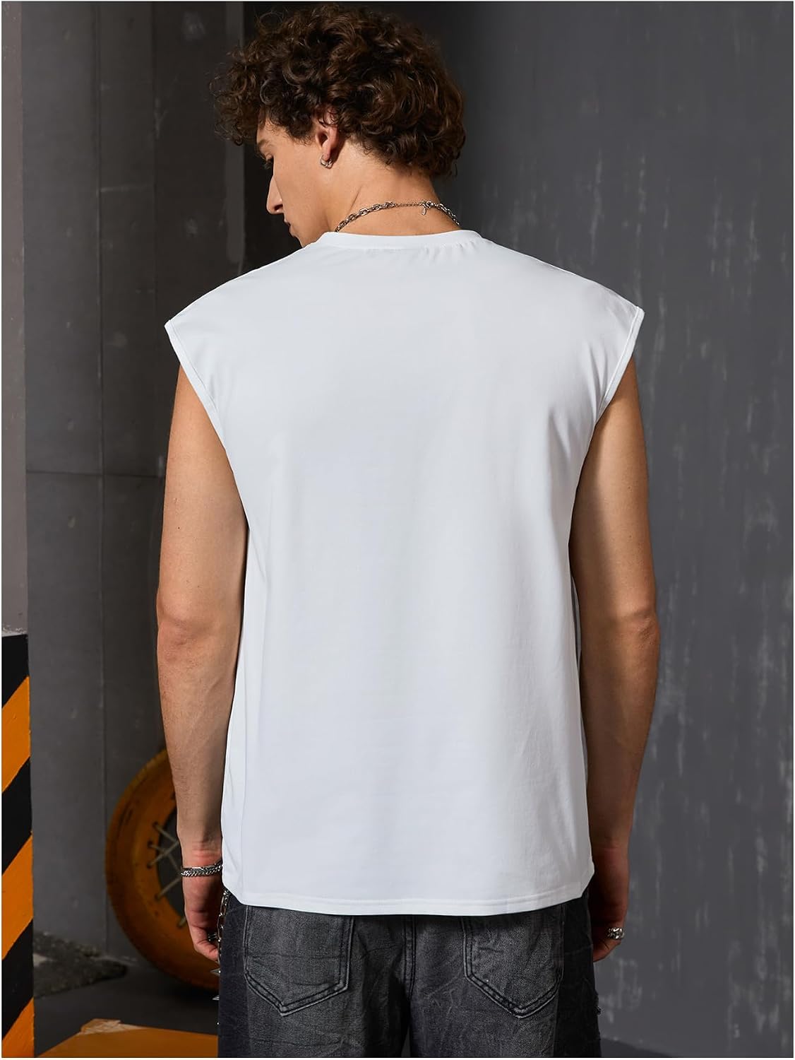 VIPWOLF Men's Graphic Tees Tank Tops Y2K Goth Vintage Sleeveless Casual Summer Muscle Hip Hop Oversized T Shirt