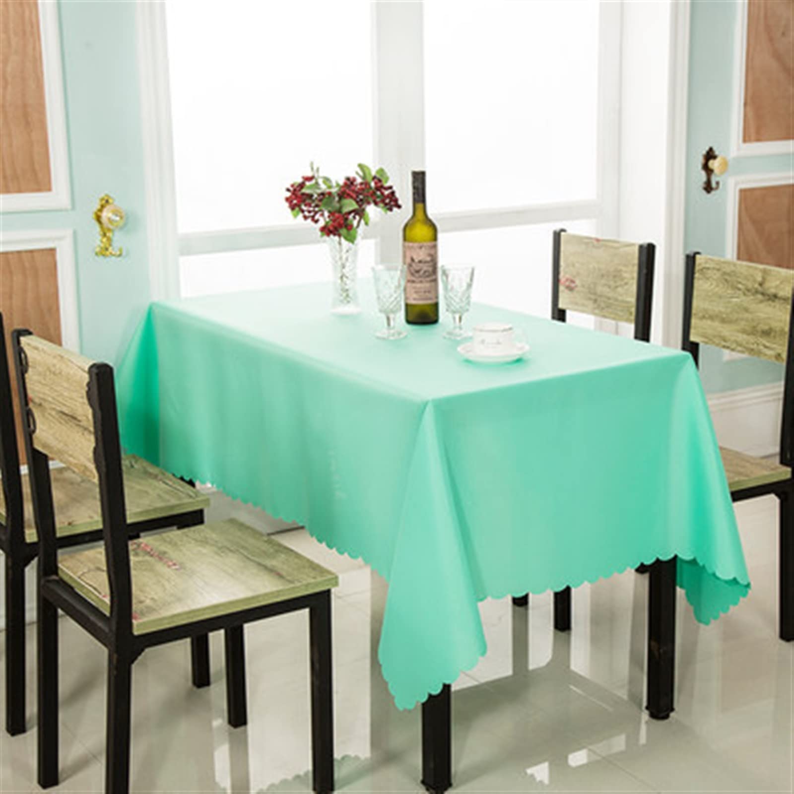 Décor de conférence réussi grâce au polyester noir RWRAPS Tiffany 01