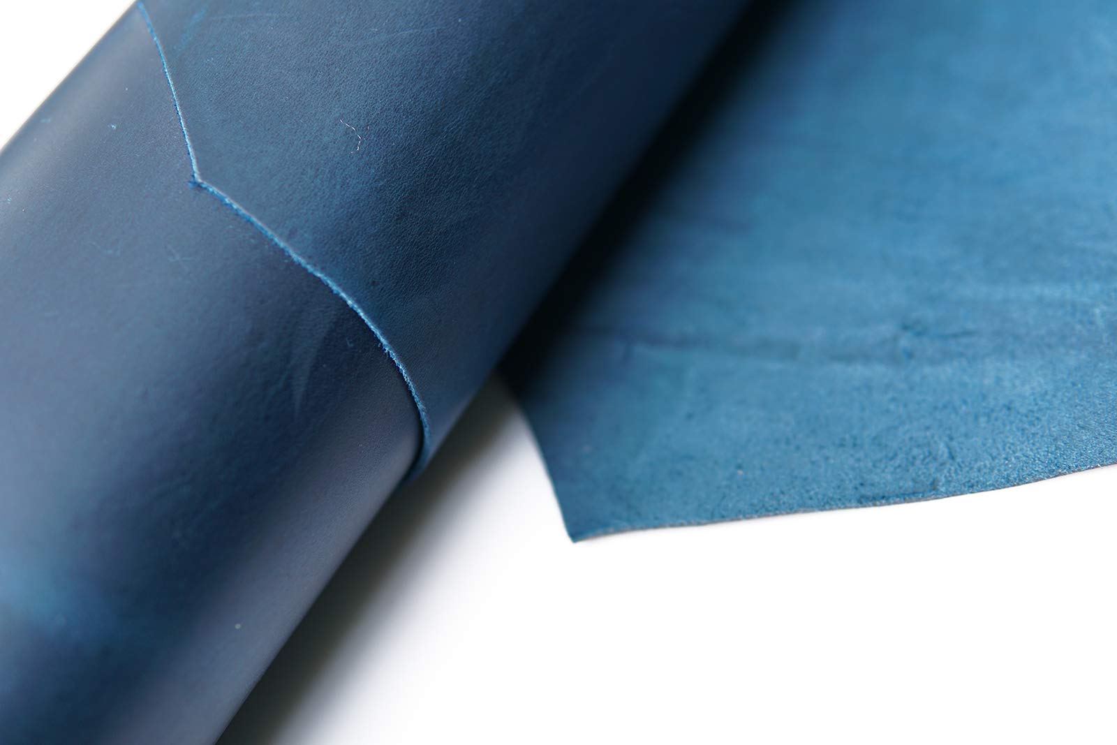 QINGMAI, Cuir de vachette pour couture artisanale, pièce de cuir rectangulaire, 1,8-2,0 mm d'épaisseur, cuir de vachette, artisanat, accessoires en cuir, etc. (bleu, 30,5 cm x 61 cm)