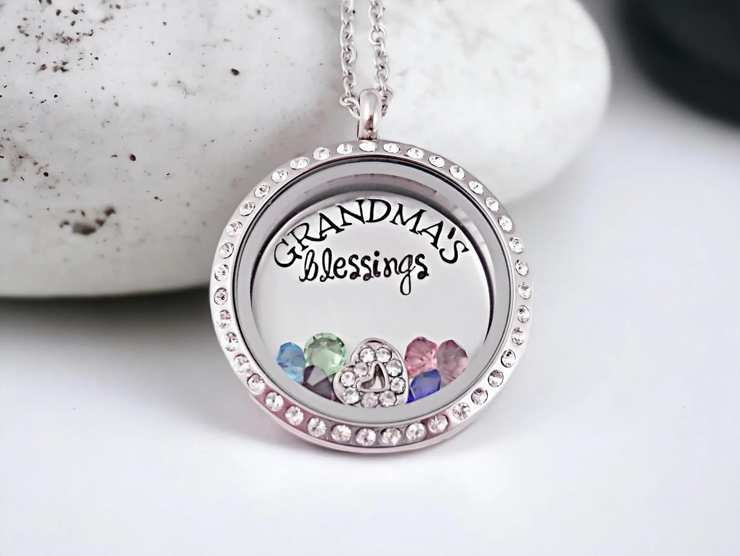 Oaklee Mae Grandma's Blessings Floating Charm Locket - Personalized Jewelry - 1090