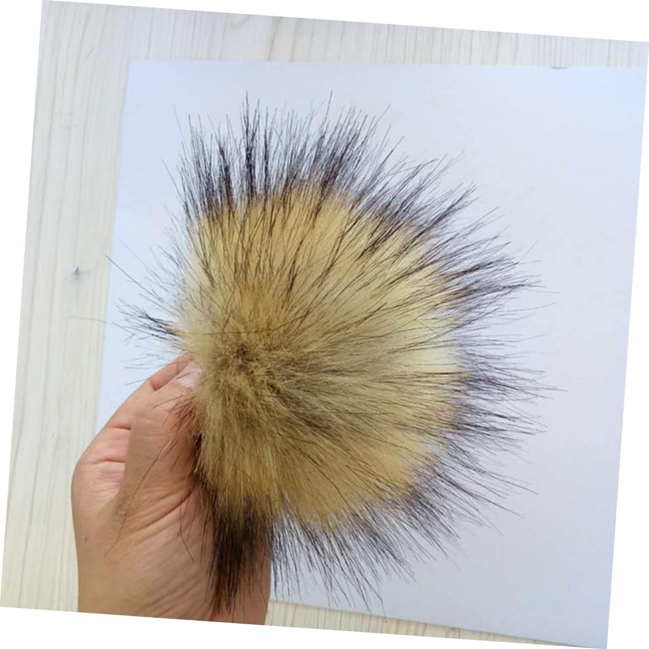 GRIRIW 20pcs Faux Fur Plush Balls for DIY Clothing and Accessories Diameter Rubber Band Style for Hats Shoes Scarves and Crafts