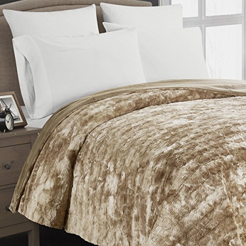 Brielle Home Nesting X-Large Reversible Faux Fur Warm & Stylish Soft Luxurious Throw, Full/Queen, Alpine Swift Light Brown