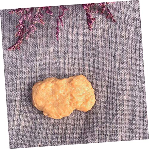 FRCOLOR Simulierter Hähnchen Nugget Schlüsselanhänger Kreativer Schlüsselring für Studenten Lustiges Fried Food Ornament Einzigartiger Anhänger für Schlüssel und Deko