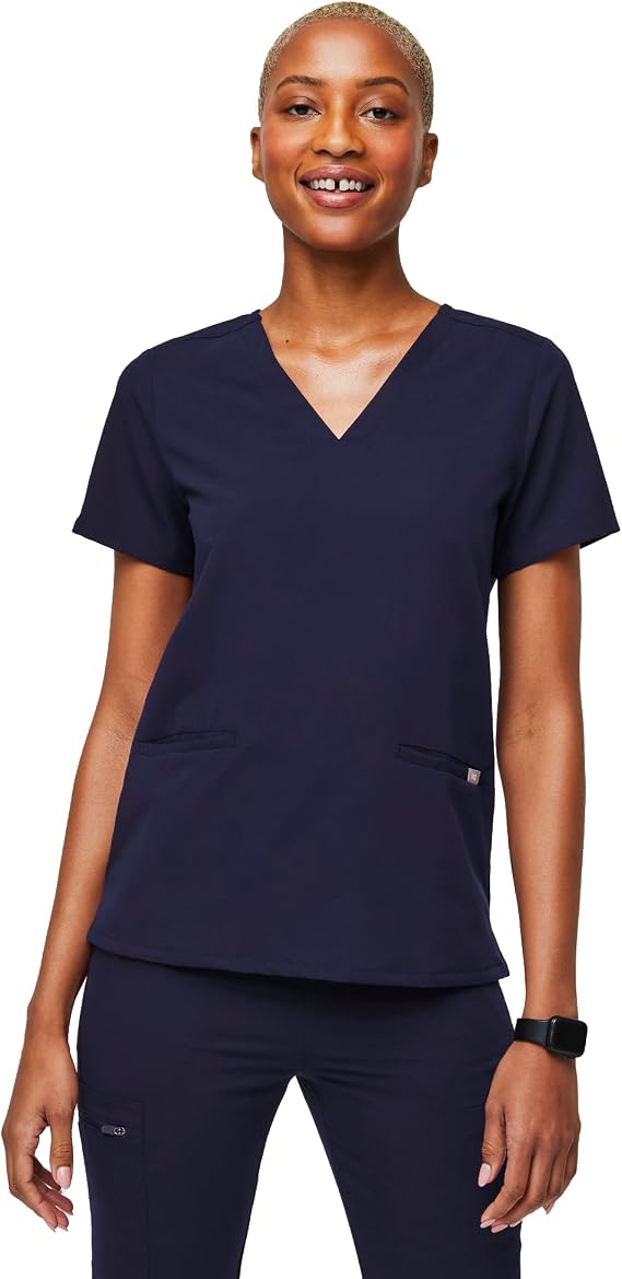 FIGS Casma Scrub Top for Women Classic Fit, 3 Pockets, Four-Way Stretch, Anti-Wrinkle