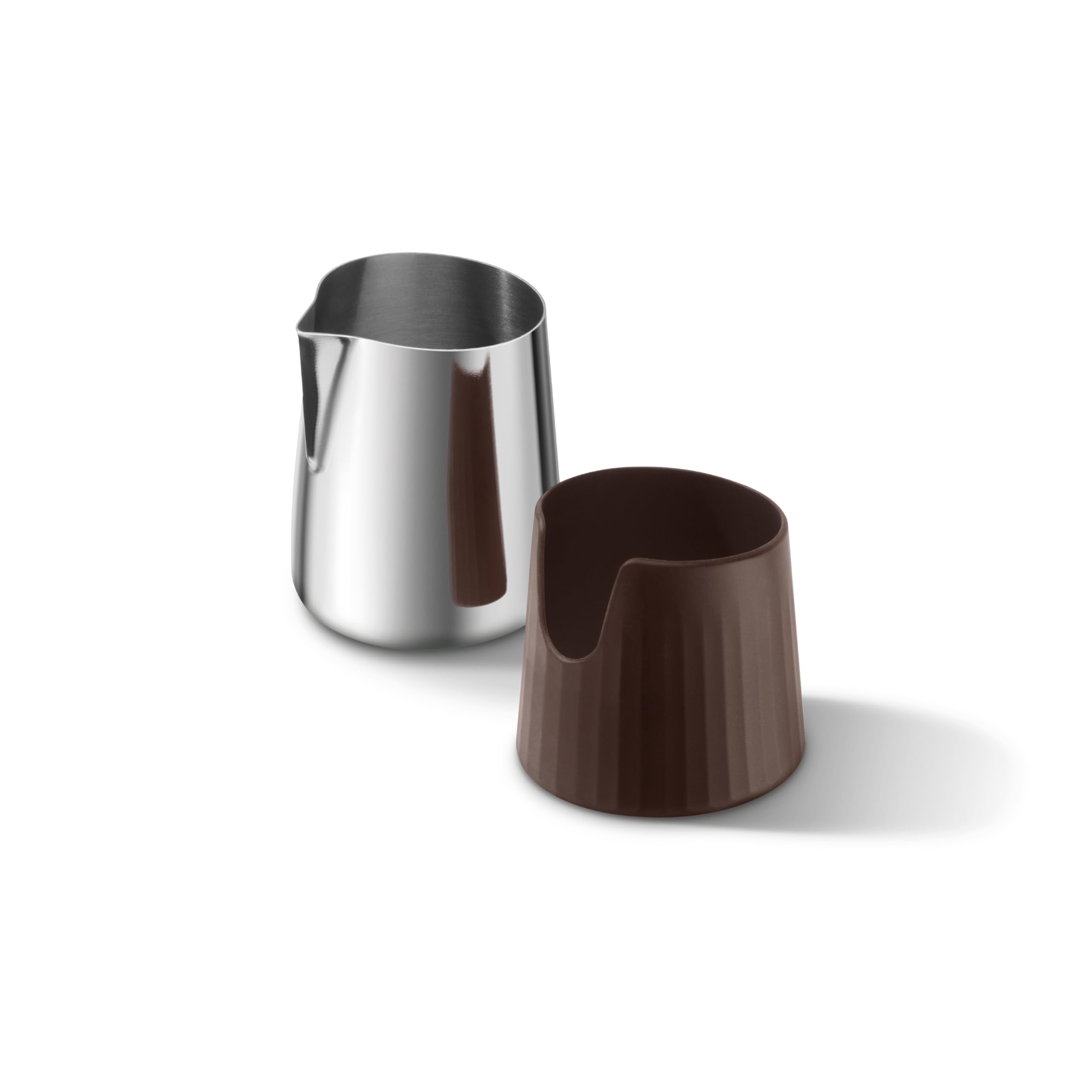 Sage - Pro Control Jug - 420ml Griffloses Milchkännchen, Ausguss für Latte Art, Abnehmbarer Hitzebeständiger Silikonmantel, Neigbarer Öffnung - Edelstahl