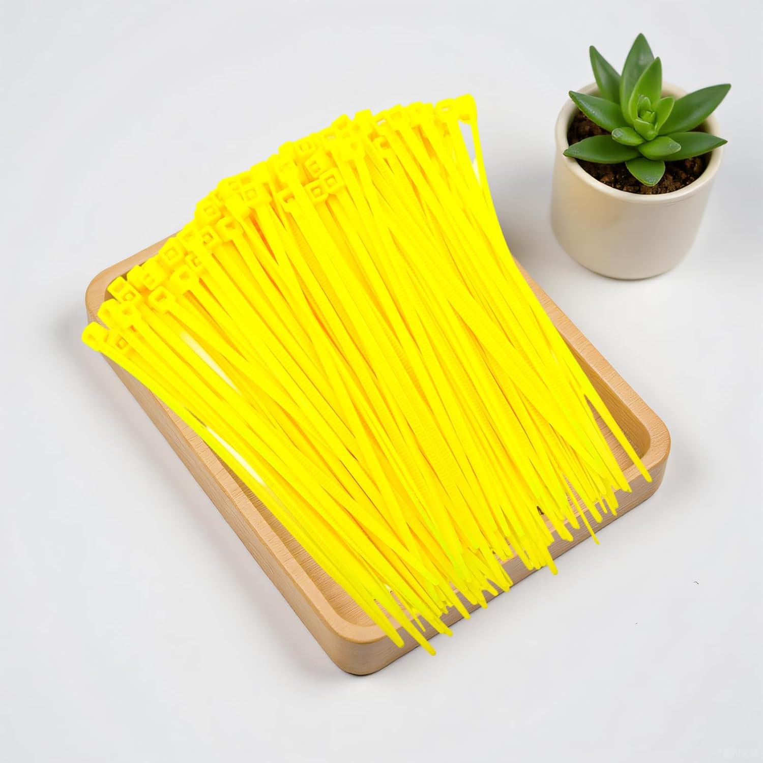 100PCS 6 Inch（150mm) Self Locking Nylon Cable Zip Ties 0.14" Width Tensile Strength 40LBS/18KGS,Multi-Purpose Self-Locking Nylon Cable Cord,Plastic Wire Ties for Home,Office,Garden,Workshop,Green