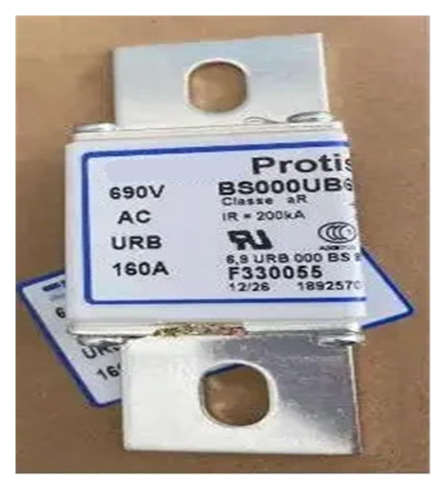 Fusibles BS000GB69V125 P330109 élimine les risques de court-circuit