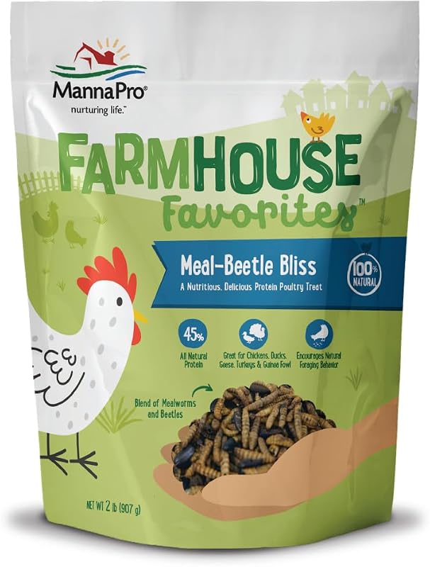Manna Pro Beetle Bliss Chicken Treats, Beetles & Dried Mealworms, 2 lb | Farmhouse Favorites, Mealworm Beetle Blend, 45% Protein Treat, Encourages Natural Foraging, Chickens, Ducks, Geese & Turkeys