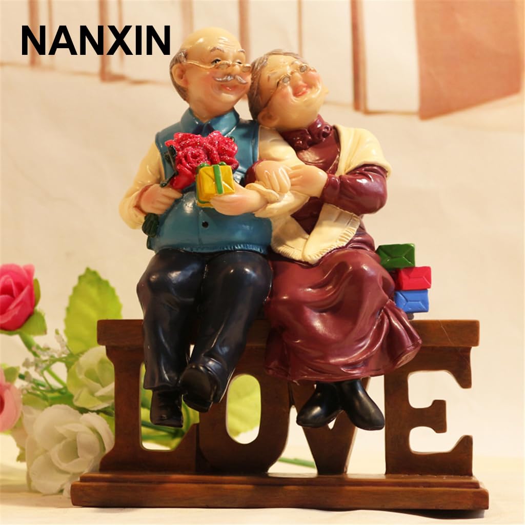 Liebe Jahrestag Tag Geschenke Hochzeit Statuen Loving Elderly Couple Sammlerstück Figuren Großeltern Eltern Geschenke Harz Alter Leben Heimdekoration Sammlerstück Figuren mit Geschenkkarte