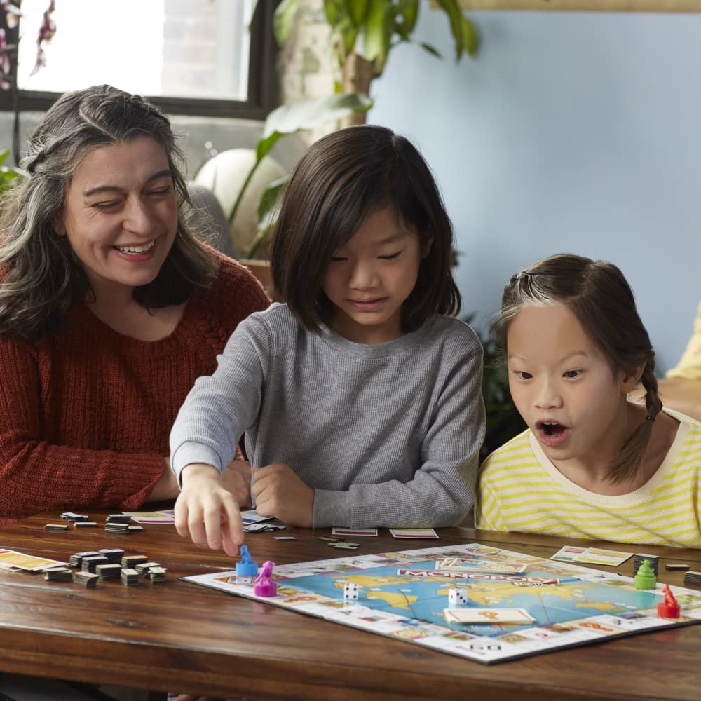Monopoly Viaja por el Mundo - Juego de Mesa para Toda la Familia y niños a Partir de 8 años - Incluye peones-cuños y Tablero de borrado en seco