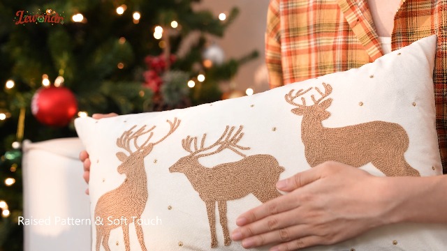 Lewondr Lot De 2 Housses De Coussin Décoratives De Noël En Velours Doux Avec Motif De Cerf Pour Décoration De Maison, Canapé, 30 X 50 Cm, Beige