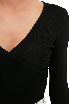 Trendyol Women's Slim Fit Basic Cache-Coeur Knit Blouse Shirt (Pack of 1)