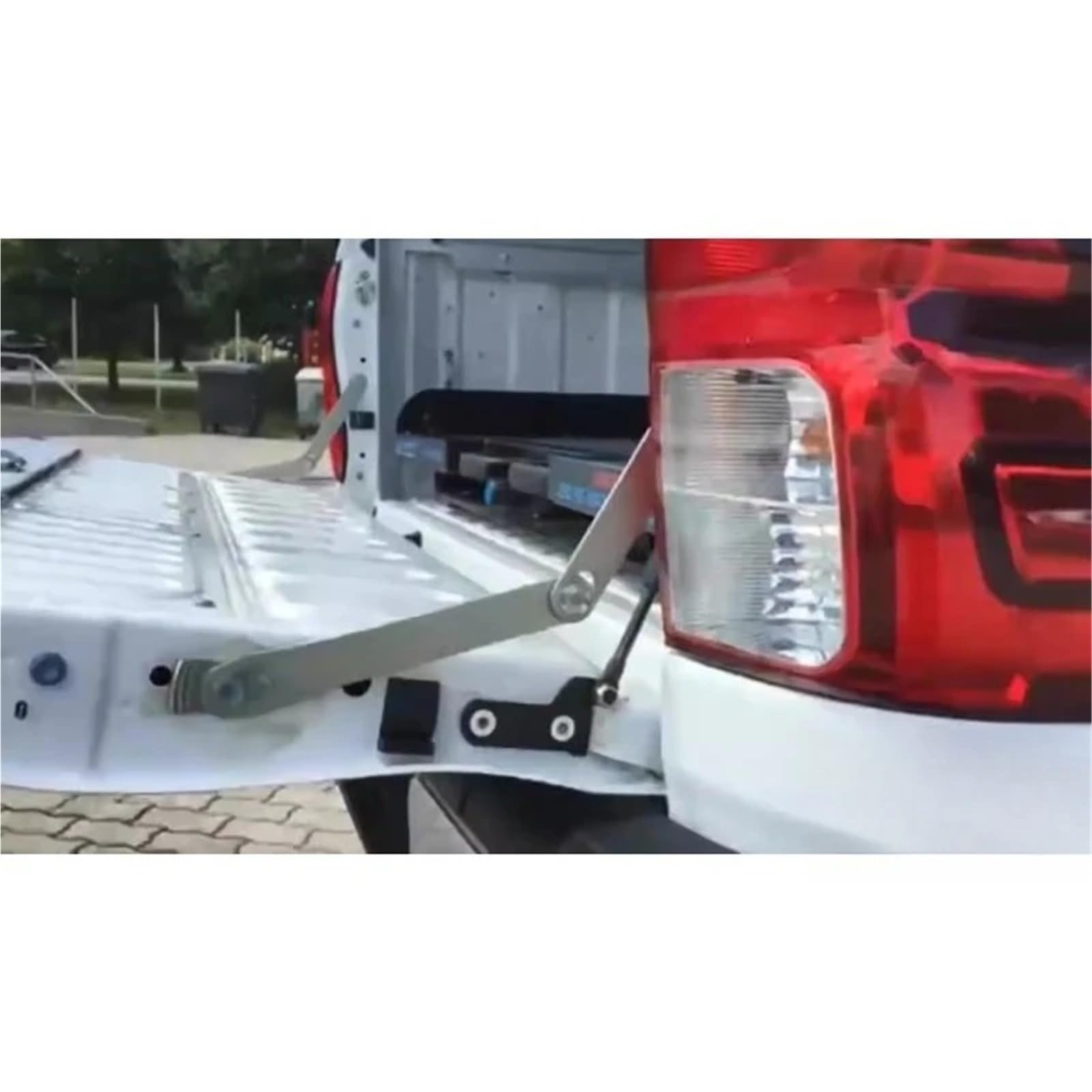 Amortyzator gazowy sprężyna gazowa Tylna klapa samochodu, podpora zwalniająca, drążek amortyzatora gazowego, drążek podnoszący, pasujący do Toyoty Hilux GUN125 Revo 2015-2019(Left and Right)