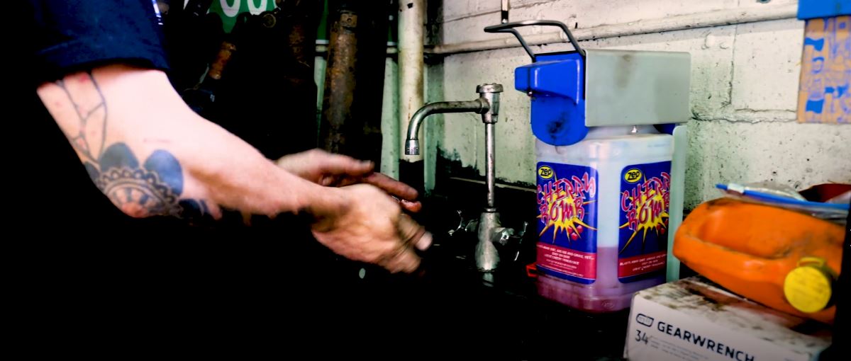 Amazon.com : Zep Cherry Bomb Industrial Hand Cleaner Gel with
