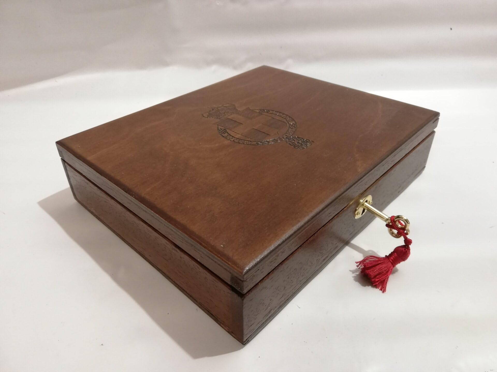 Caja para Monedas de colección en Madera con 2 bandejas de Terciopelo Burdeos y Cerradura, 40 Compartimentos, Reino de Italia, Hecha a Mano