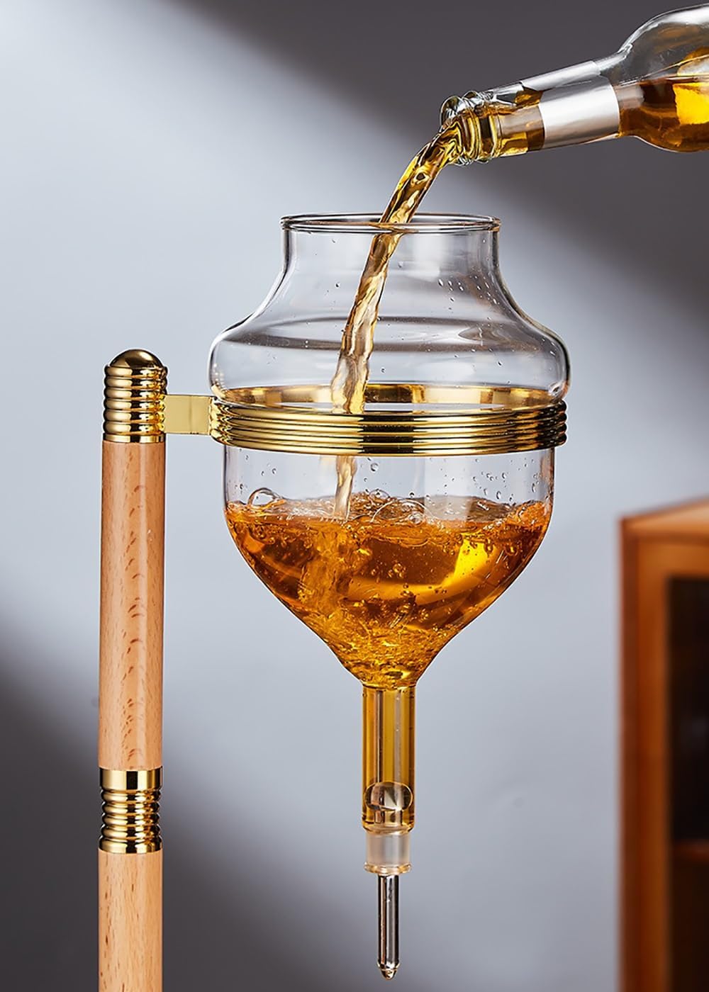 Sake Dispenser, Glass Ice Cold Whiskey Dispenser with Liner, Multi-purpose Sake Jug for Hot or Cold, Sturdy Drink Jug for Parties, Household Drink Jug for Bourbon Wine Sake Vodka Tequila(Gold)