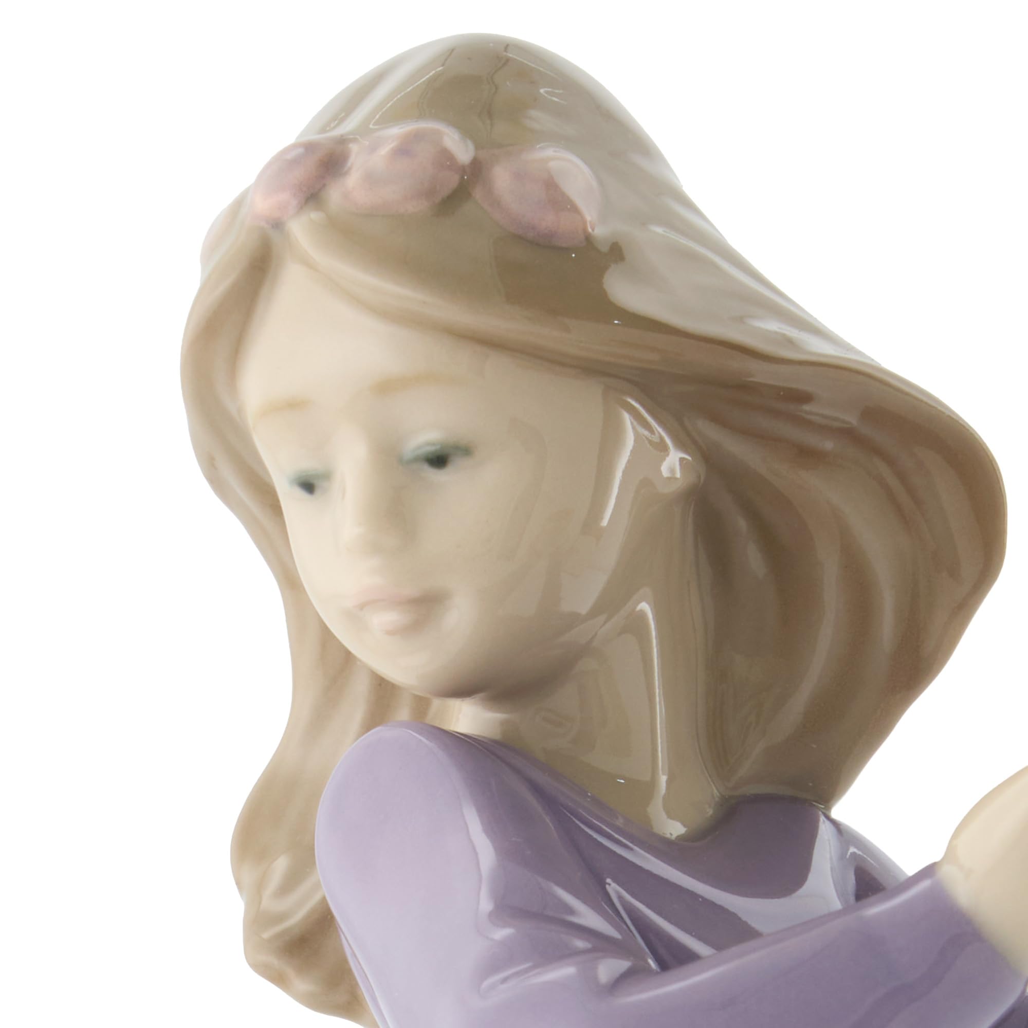 NAO El Cumpleaños del Perrito. Figura Decorativa de Una Niña en Porcelana Brillo. Figurita Ornamental Infantil de Una Niña con Un Cachorro Decorada en Tonos Pastel
