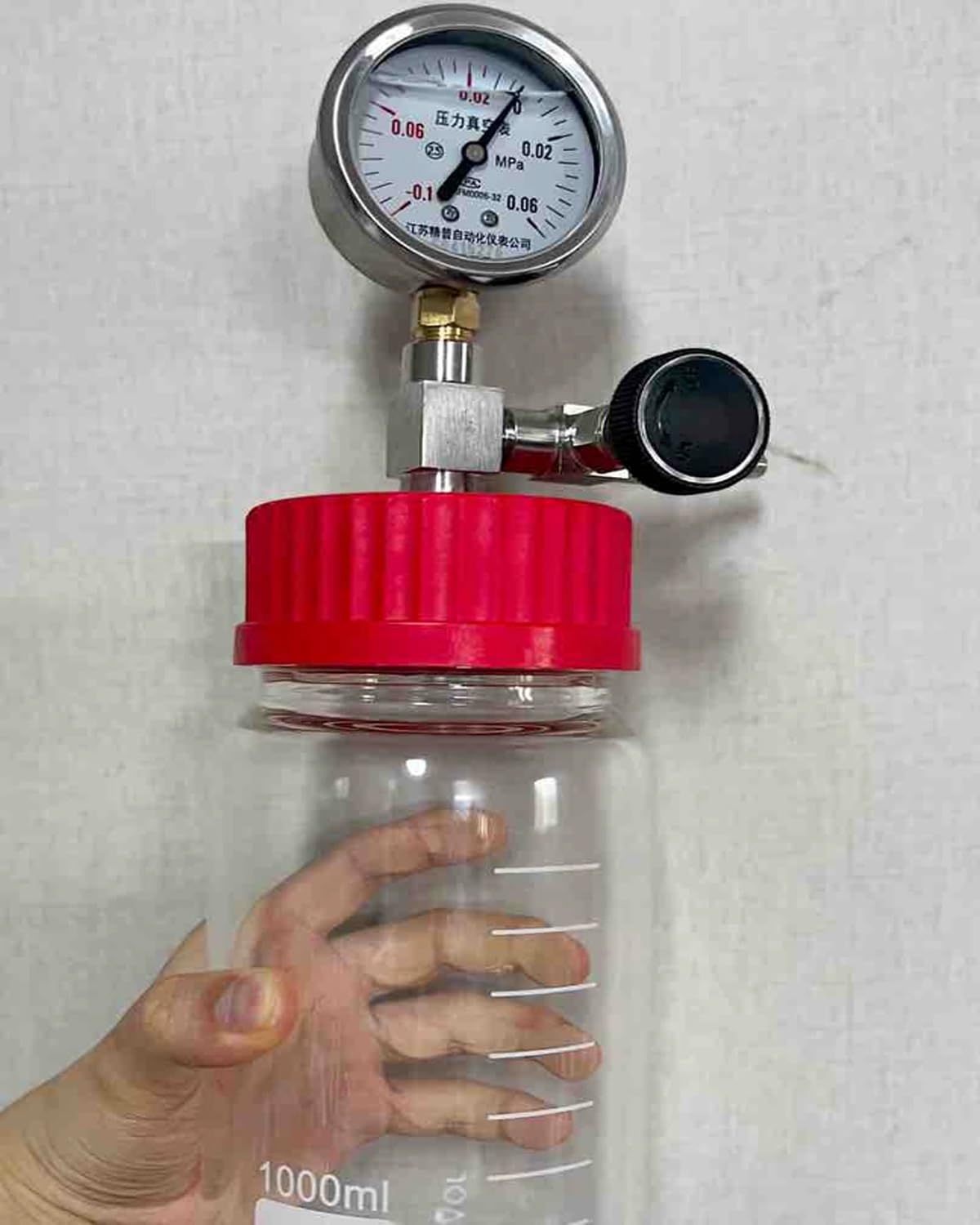 Komora Próżniowa Małe Wiaderko Próżniowe do Odpieniania z Miernikiem Podciśnienia, Butelka Próżniowa do Żywicy, Kompaktowy Zbiornik Laboratoryjny(1.1 Gallon/5000ML)