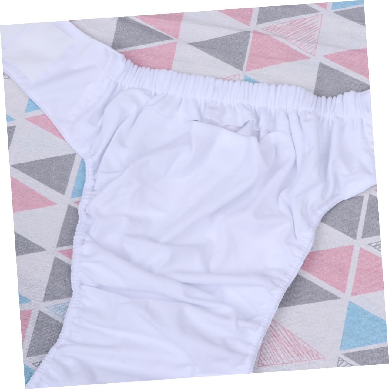 Gogogmee Washable Adult Diaper Leakproof Reusable Incontinence Pants for Elderly Medium White