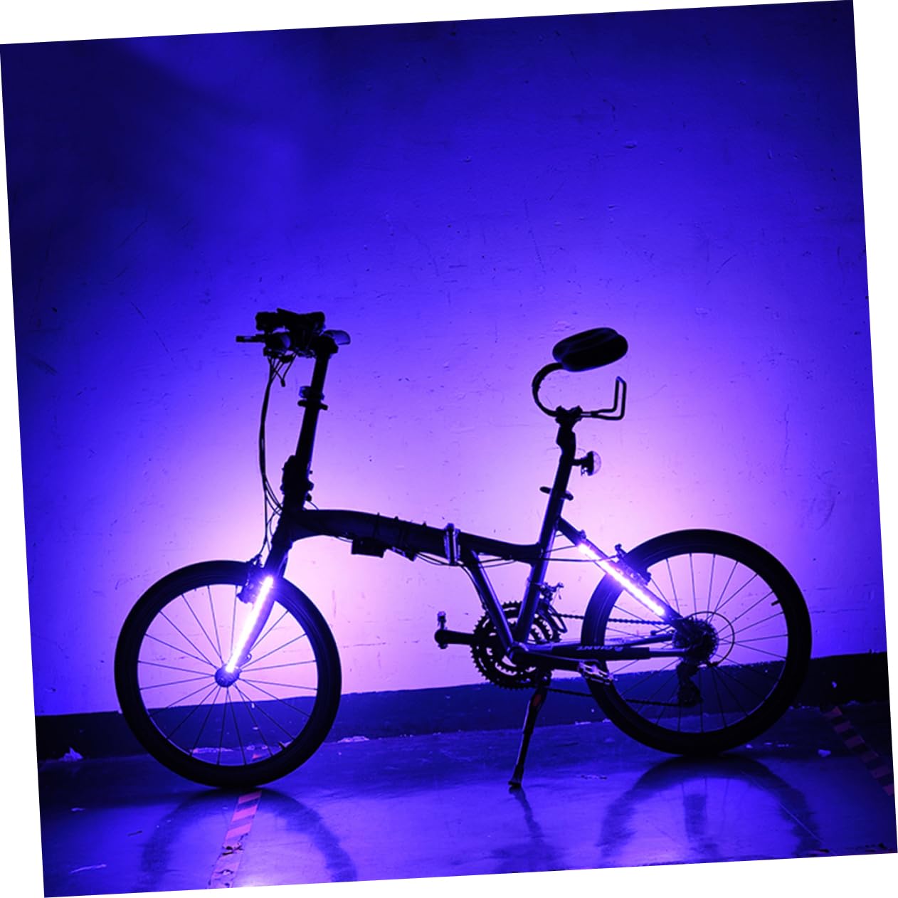 Sosoport Lot de 3 Feux de Vélo à 5 8 LED : 5 Couleurs 8 Modes Installation Facile Éclairage de Coffre de Vélo Feux de Jour Feu de Hayon