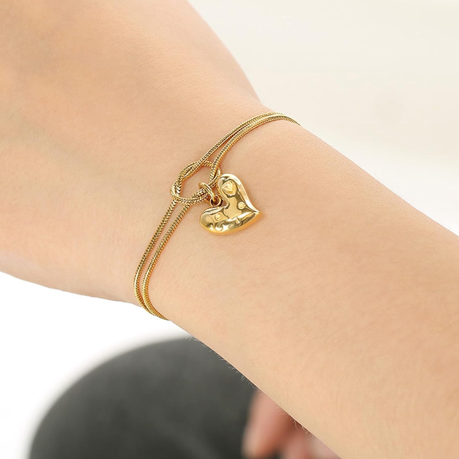 Gold Open Heart Bracelet for Women Minimalist Snake Chain Bracelet Dainty Heart Jewelry Adjustable Everyday Bracelet Fashion Gift for Her