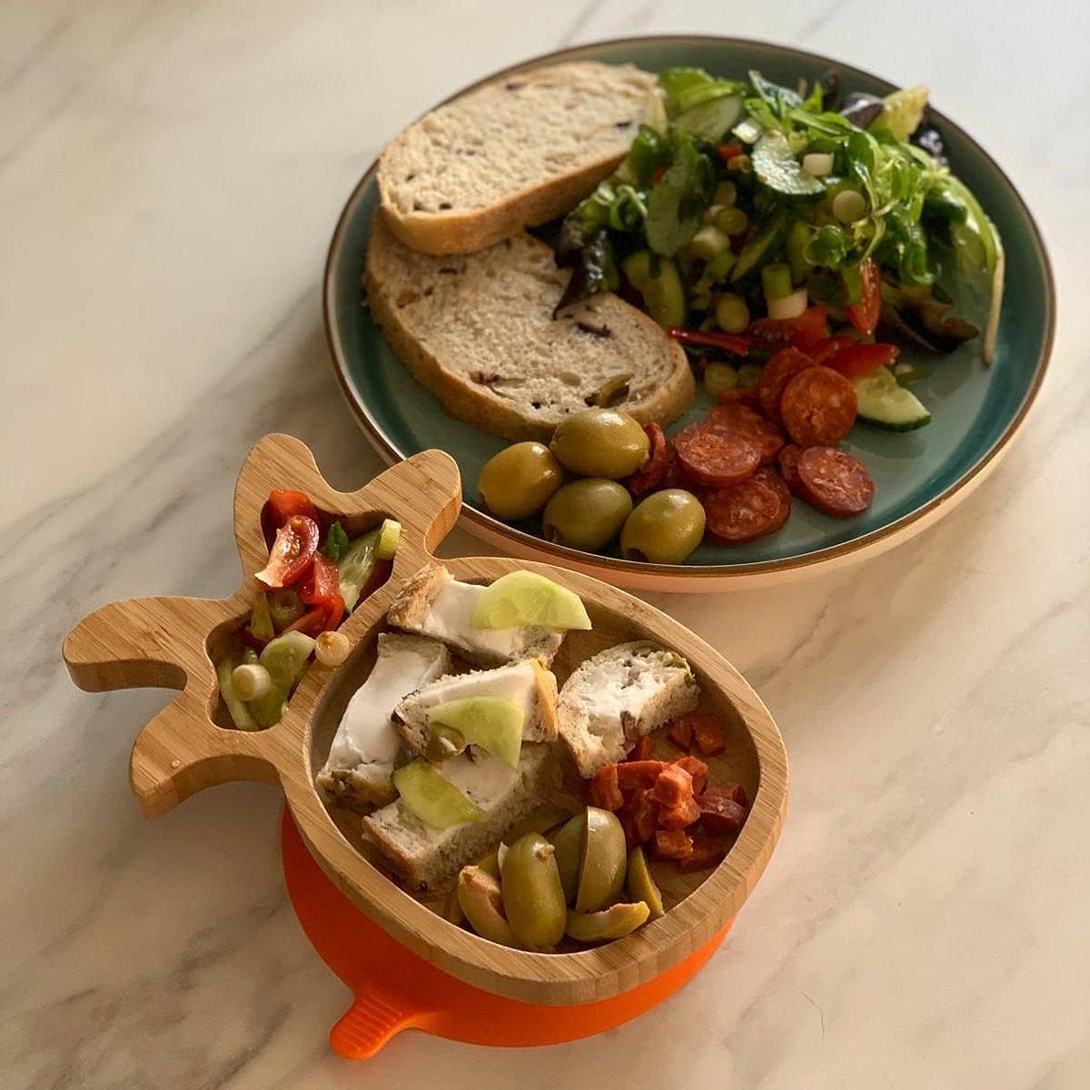 100 Foods baby Bamboo Pineapple Suction Plate and Spoon Set weaning