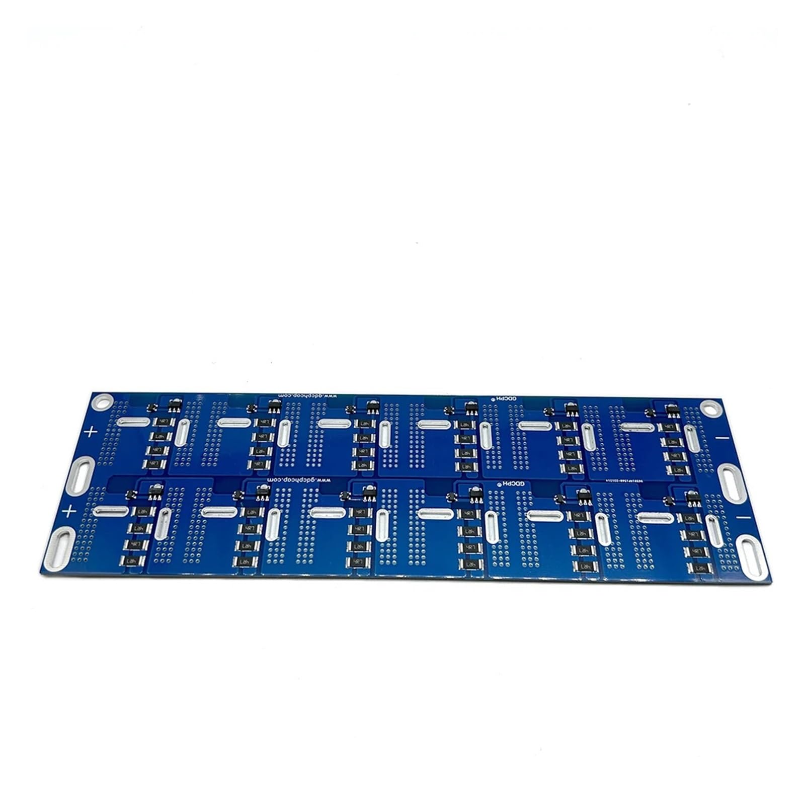 Condensateur 16V200F stabilisé par carte d'égalisation de tension