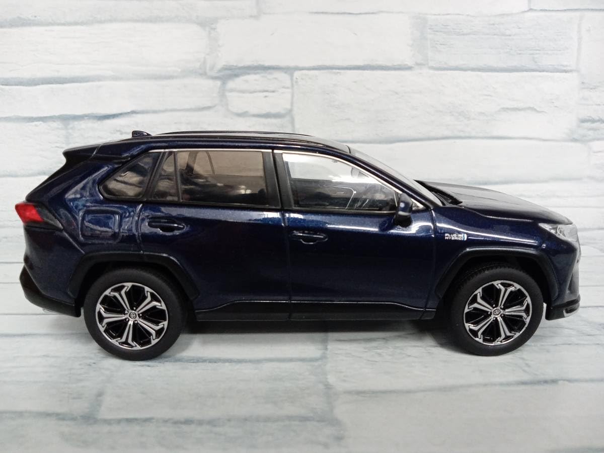 Amazon | 1/30 色見本ミニカー RAV4 PHV ダークブルーマイカ