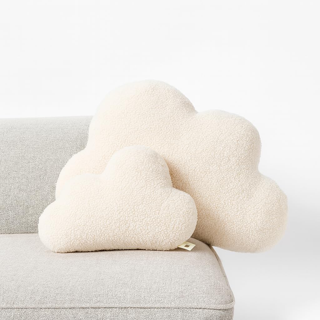 DEKOKISSEN Boucle Kuschelkissen Wolke XXL GROß 60x35 cm, Flauschiges Deko Kissen Wolkenform Geschenk für Baby & Kinderzimmer Weihnachten Mädchen & Jungen Babyshower beige Creme
