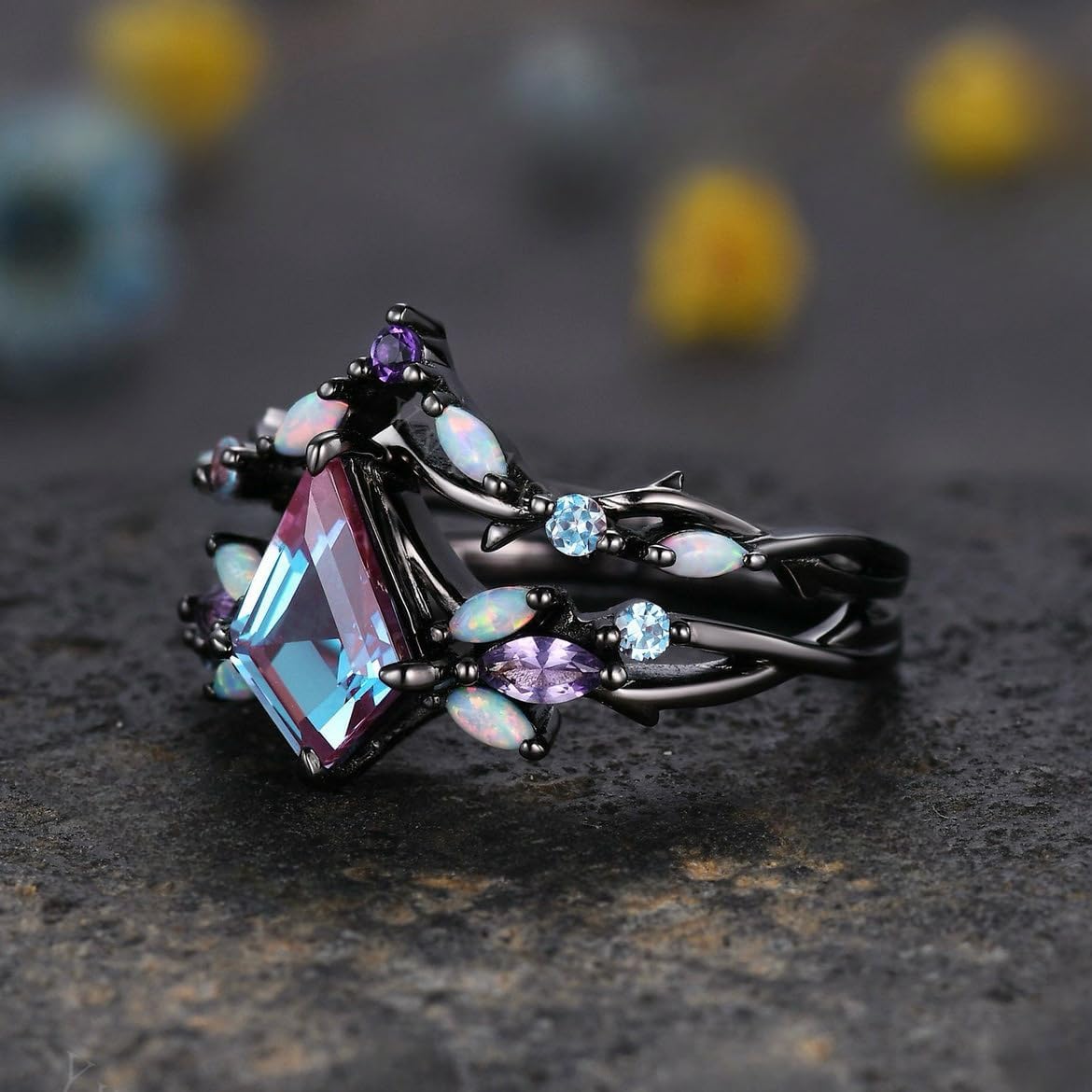 Vintage Gothic Ring for Women, Flower Cubic Zirconia Finger Band Black Crystal Rings Engagement Gift Floral Statement Jewelry