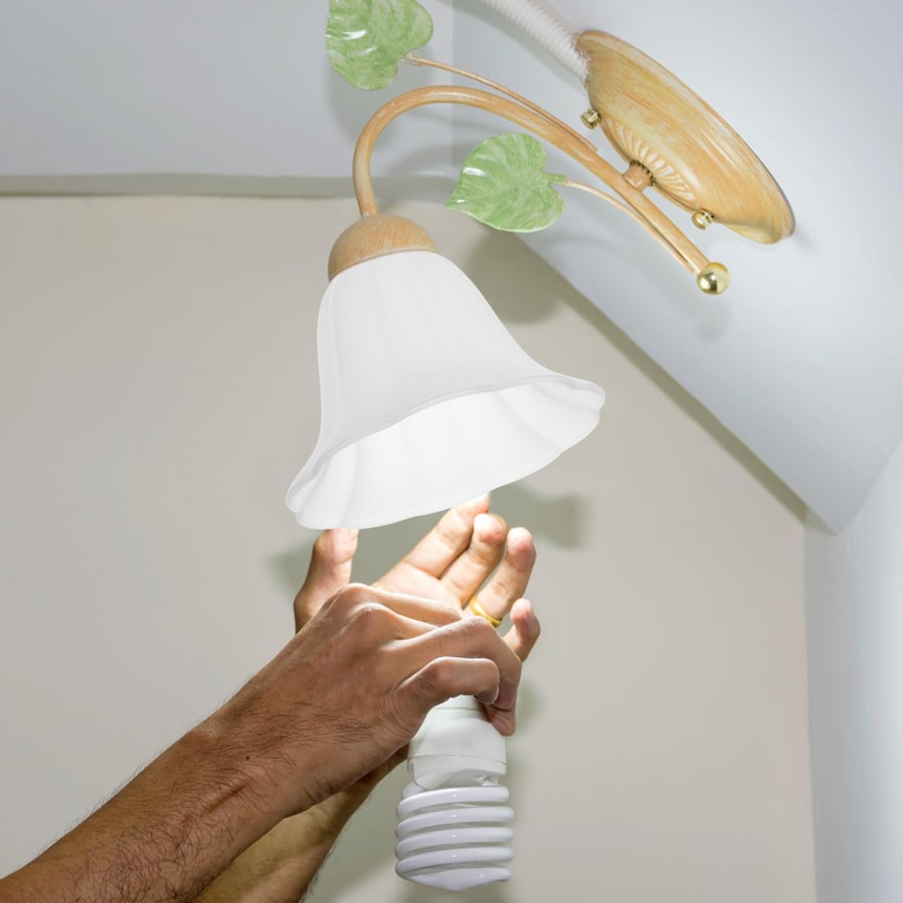 Veemoon E27 Vintage Glass Lampshade Small White Frosted Glass Lampshade European Flower Shape Lamp Shade Tulip Light Covers Replacement for Table Wall Ceiling Light Home Office Dining Room