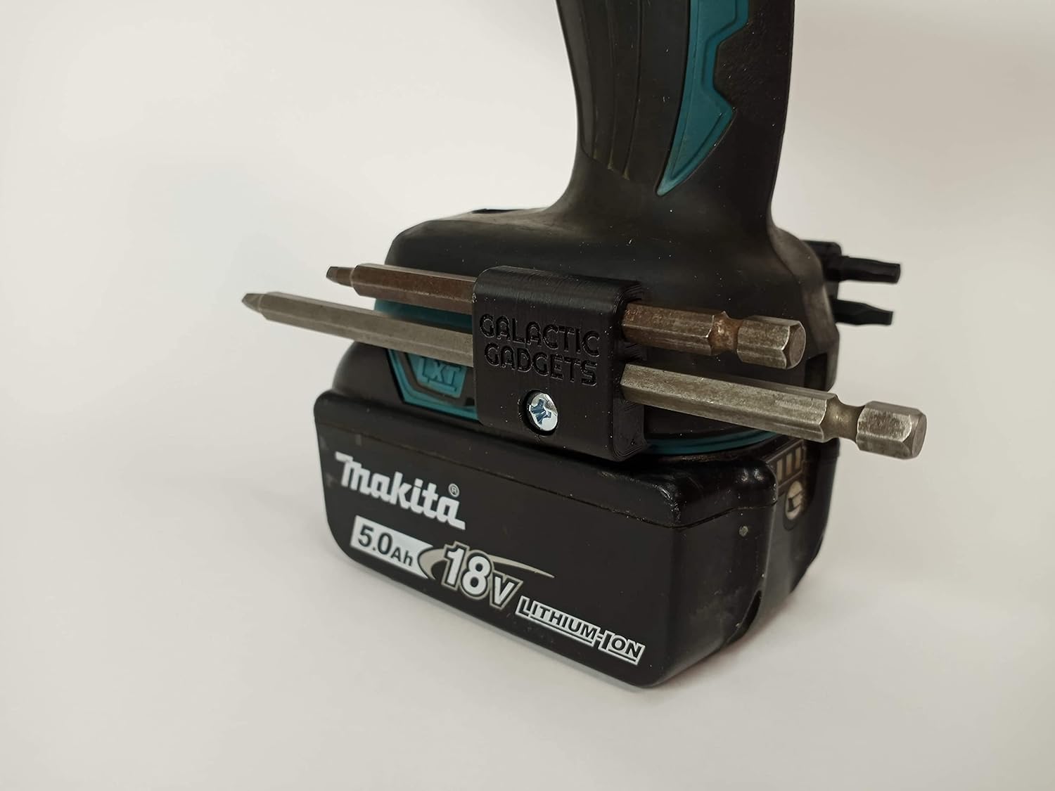 Side Mounted MAGNETIC Bit Holder for Makita 18V, Ryobi 18V, Ridgid or Bosch - Drills, Drivers, Impacts (Black) - Galactic Gadgets