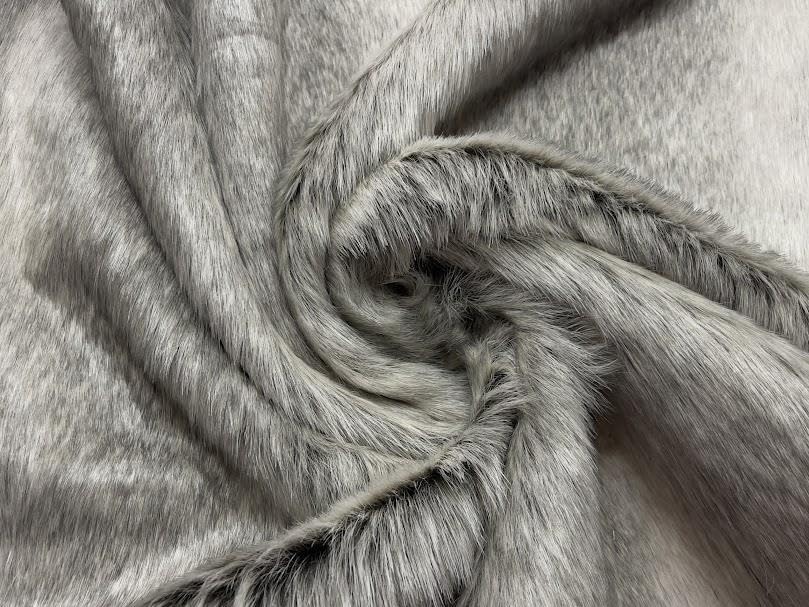 Tissu imitation fourrure gris ombré à poils longs pour couture 150x100cm