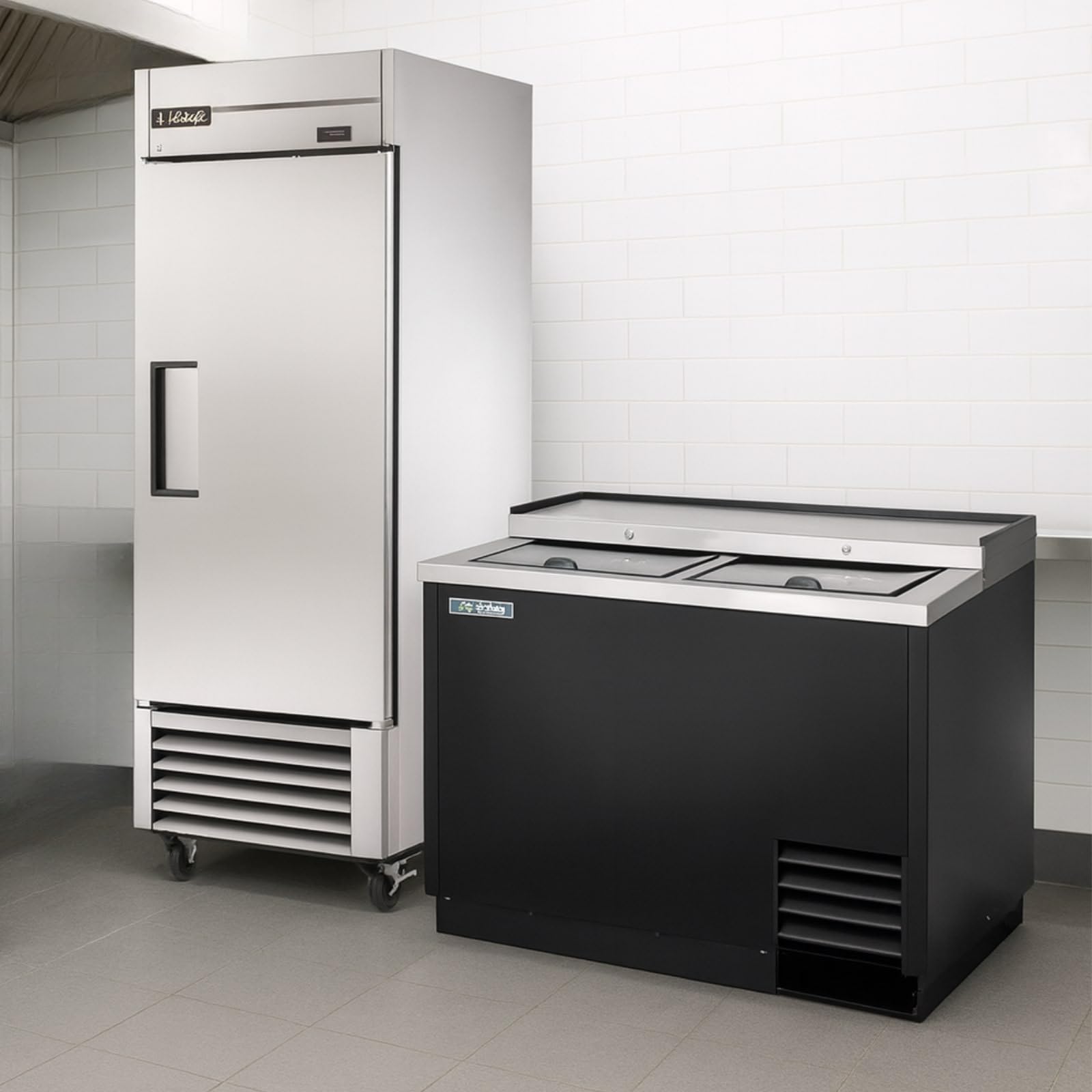 Amazon.com: True TD-50-18 Deep Well Horizontal Bottle Cooler