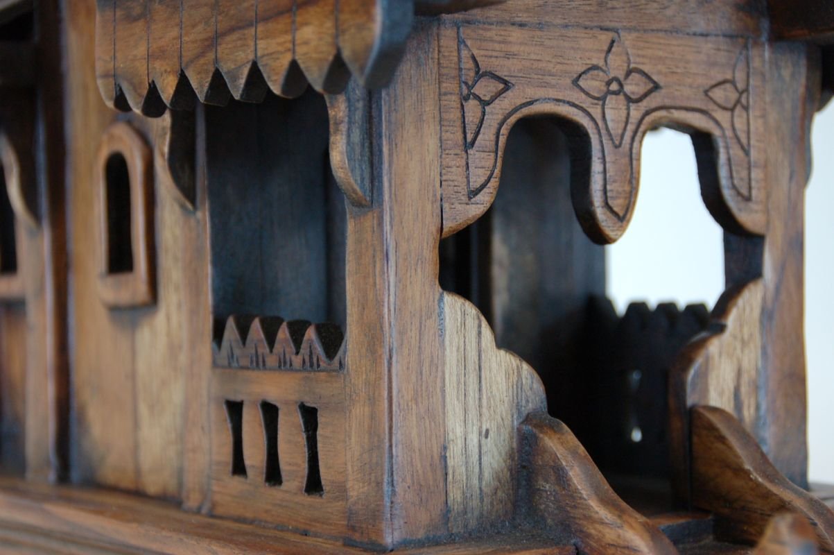 echtes thailändisches Geisterhaus original und neu Fang Holzhaus (H:47 x B:22 x T:38 cm)