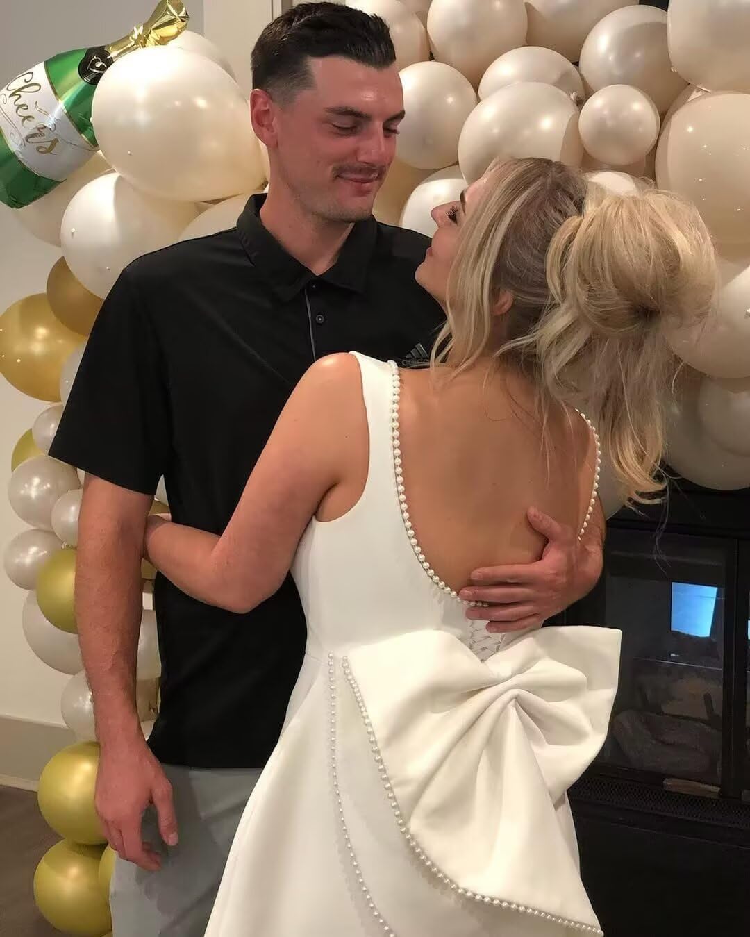 V Neck Wedding Dresses for Women Bride 2025 Lace Applique Spaghetti Straps A-line Bridal Gowns with Train