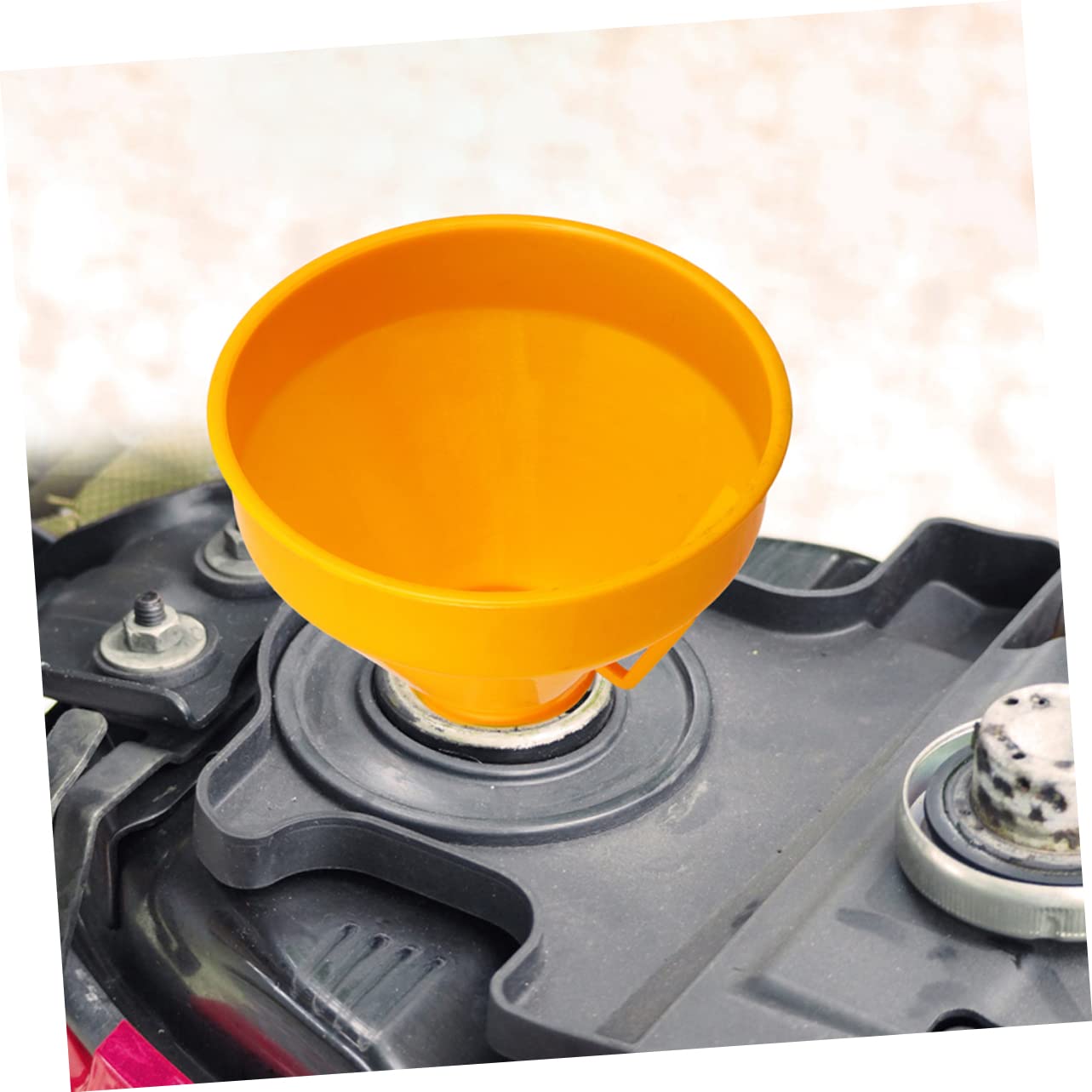 SOLUSTRE 4pezzi Imbuto Estensibile Per Carburante Per Auto e Design Antigoccia Con Bocca Larga Per Rifornimento Facile Sprechi Colore Arancione
