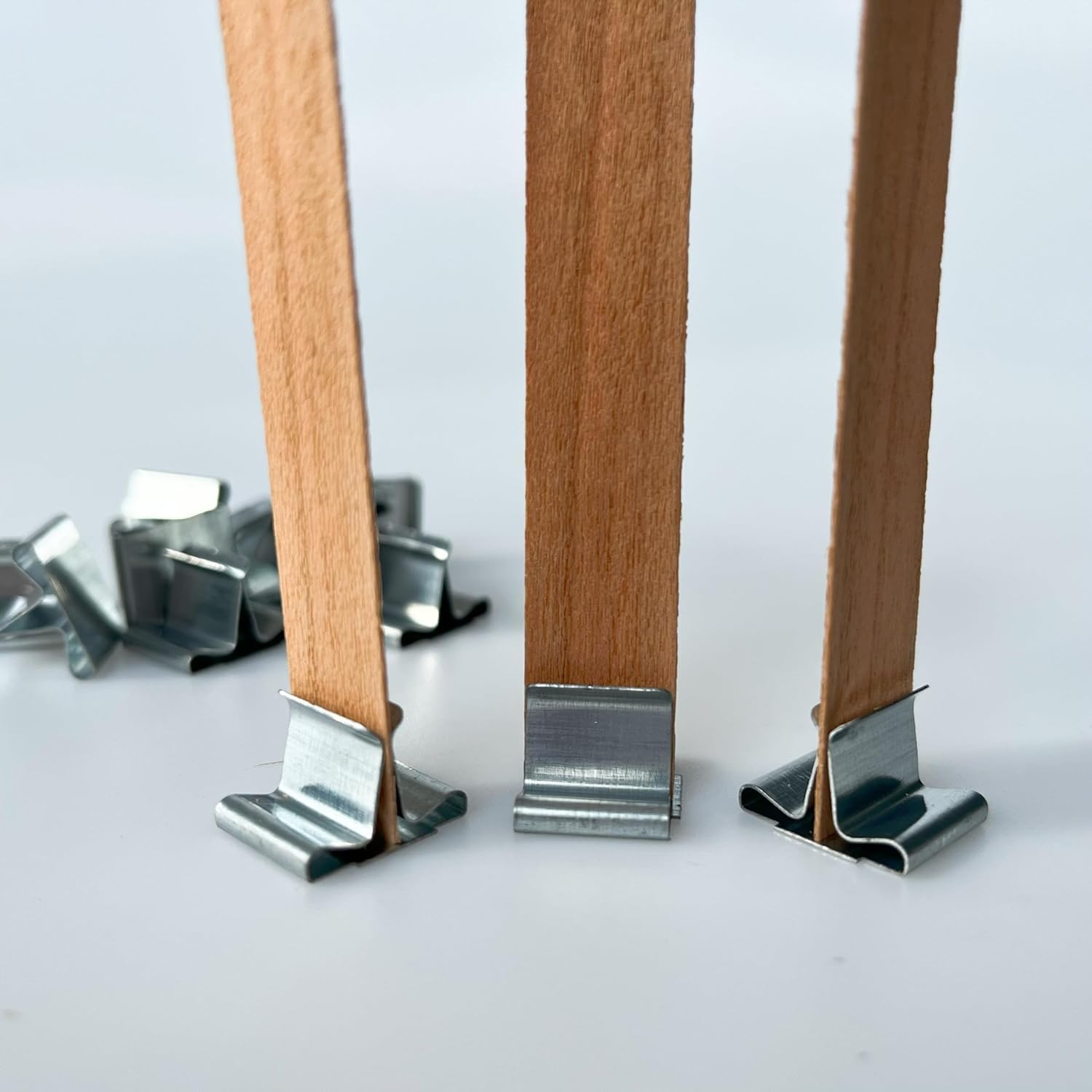 500 PCS Wick Clips For Candle Making - Stainless Steel Square Wick Holders, 16mm, For Wooden Wicks