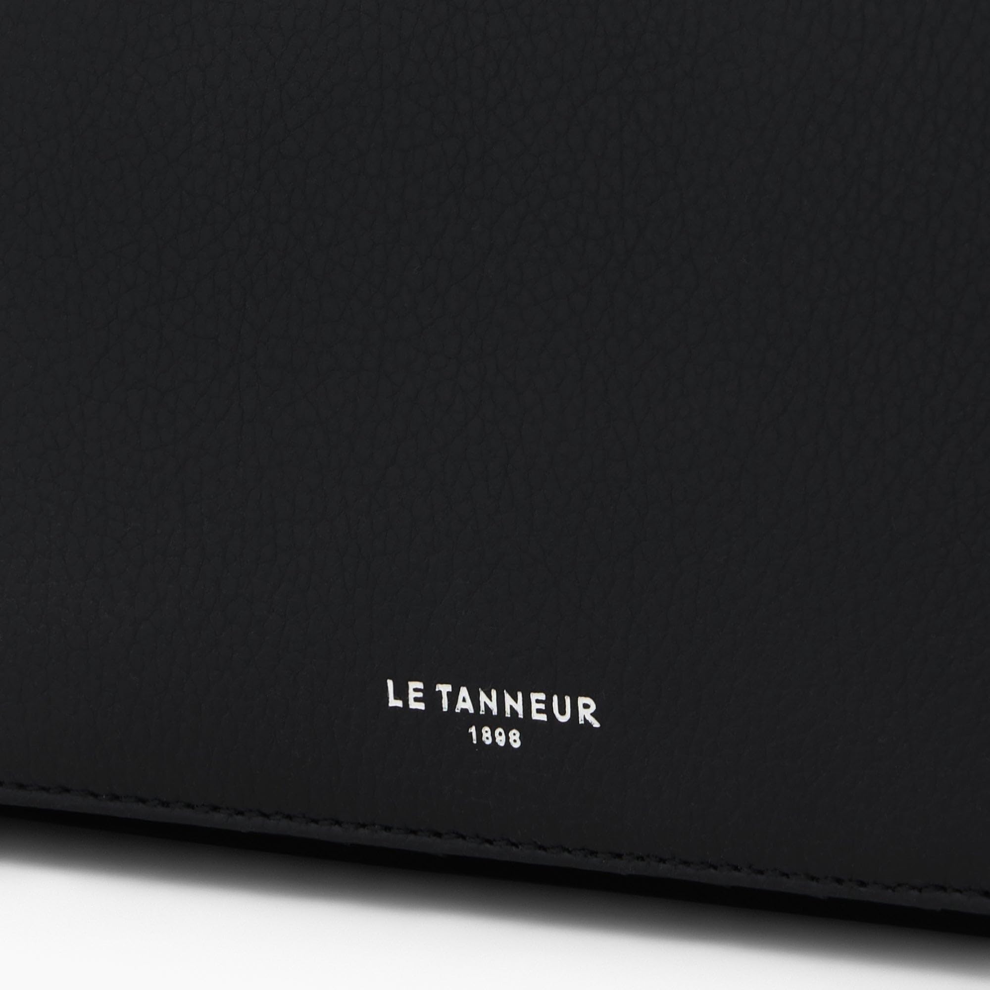 Le Tanneur, portefeuille, porte cartes, en cuir grainé, émilie, femme, 4 compartiments cartes, poche billets, 3 poches plates, poche monnaie zippée, anti-rfid, porte billets, fermeture bouton pression