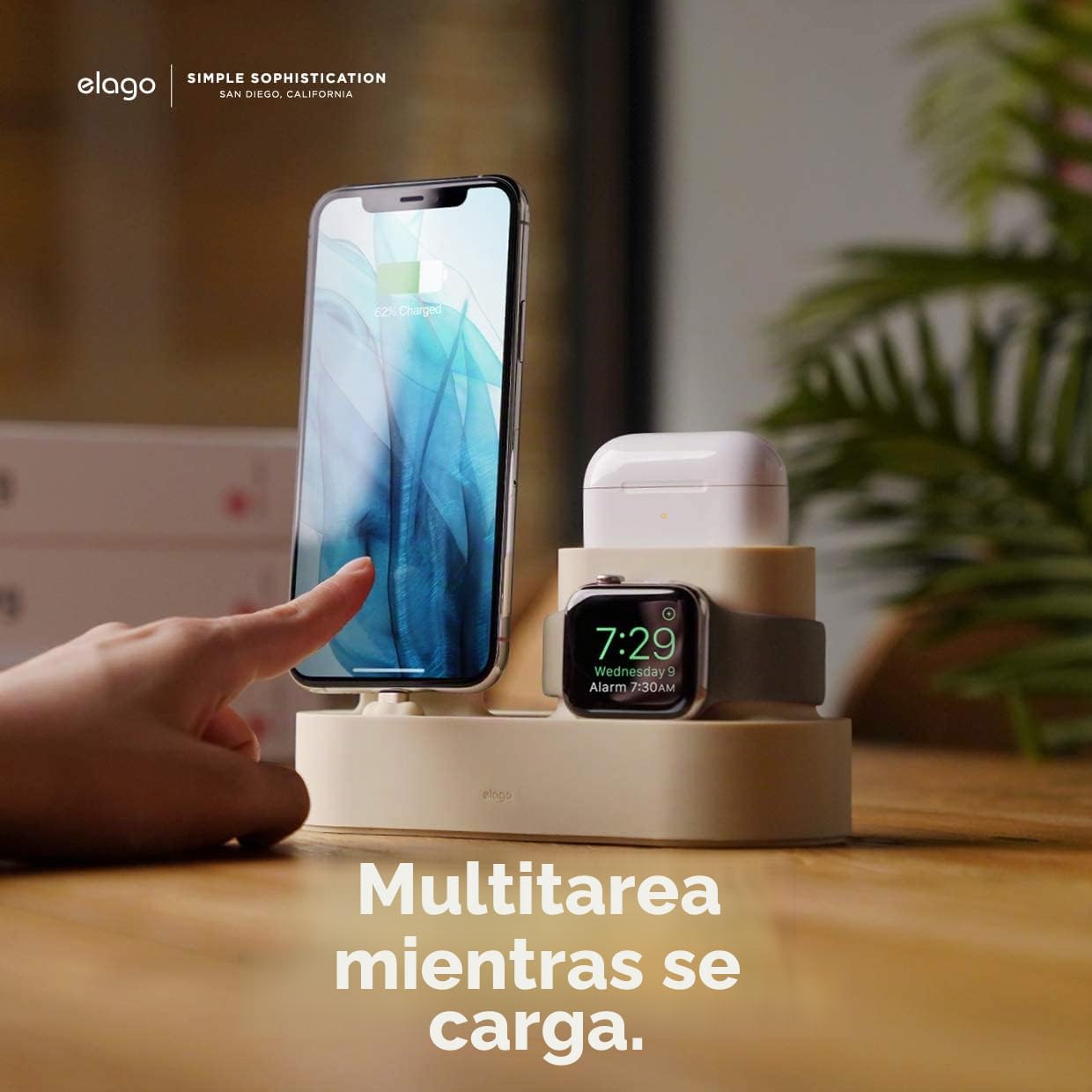 elago Soporte de Carga 3 en 1 para Todos los iPhone y AirPods | Compatible con Apple Watch 11/10/9/8/7/6/5/4/3/2/1/SE3/SE2/SE, con Cable Original (Blanco Clásico)