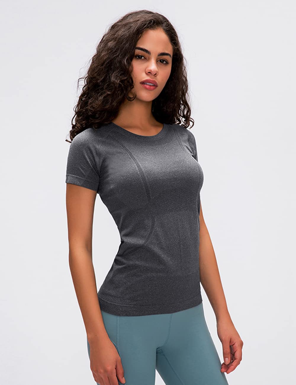 LUYAA Top da allenamento da donna a maniche lunghe, per yoga, sport, traspirante, da palestra, atletica, vestibilità aderente, Grigio scuro, M