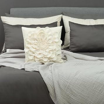 JWH Handmade 3D Flower Throw Pillow Covers Aesthetic Decorative Floral Accent Pillow Cases Square Cushion Handmade Pillowcase for Couch Bed Living Room Car 18x18 Inch Creamy White