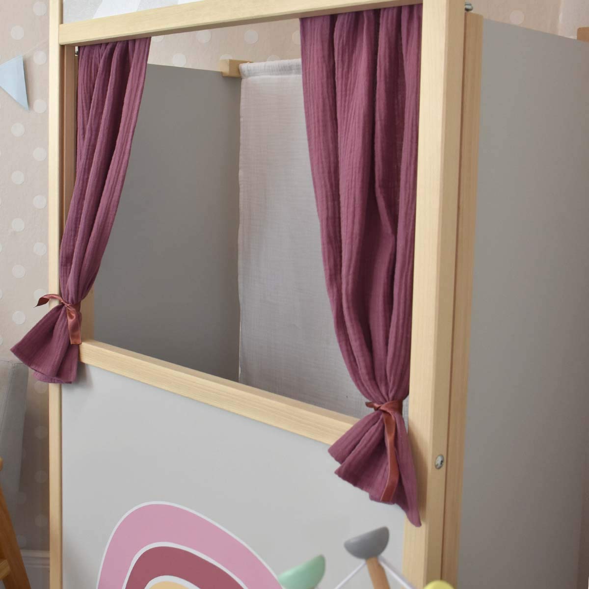 Meppi théâtre de marionnettes Arc-en-Ciel en Bois dans Les Couleurs Gris Baie et Naturel