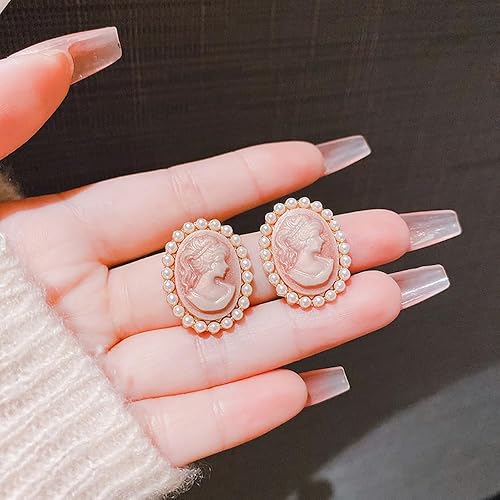 Vista 4 de Aretes retro de camafeo para mujer, perlas de imitación, estilo victoriano, aretes colgantes para mujer, joyería elegante, regalos de cumpleaños