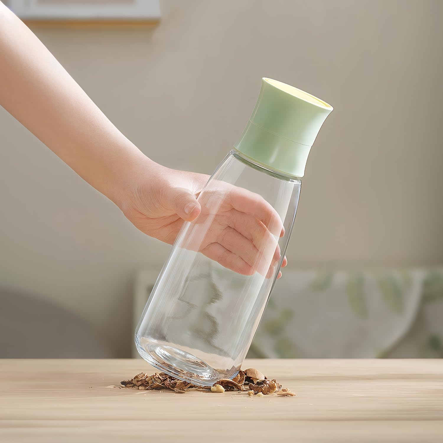 Glass Juice Bottles with Sealing Lids, 4 Pack Reusable Clear Glass Carafe, 34 oz Glass Jars for Juicing, Refrigerator, Smoothies, Infused Water, Beverage Storage. (Green)