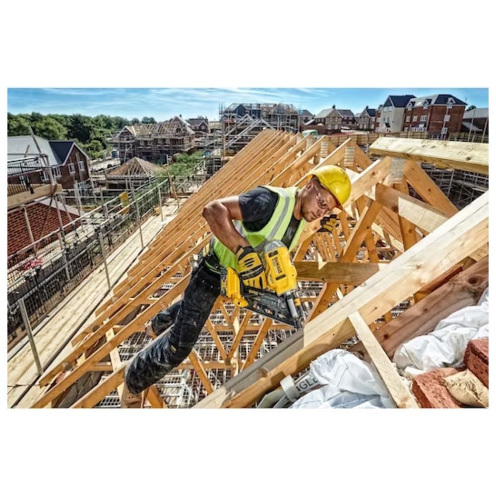 DEWALT Clavadora de Estructura Sin Escobillas XR 18V, Logitud de clavo hasta 90mm, 2 Velocidades, Inclinación 30°-34°, Capacidad 55 Clavos, Modo Secuencial/Ráfaga, LED - DCN692N