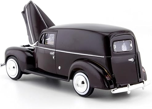 1940 Sedan Delivery Brown 1/24 Diecast Model Car by Motormax