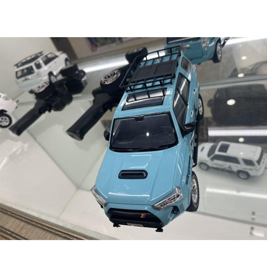 RC Drift Car, HG-52 skala 1/18 2,4 GHz 4WD elektryczny szczotkowany samochód terenowy RC, wspinaczka, idealny prezent urodzinowy dla nastolatków i dorosłych (standardowa wersja RTR/biały)
