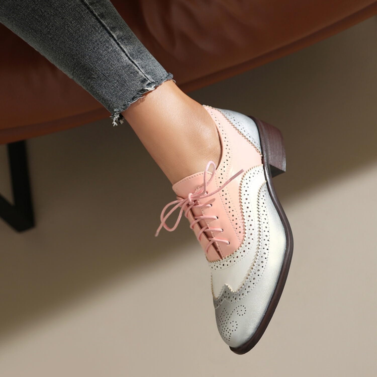 TDA Women's Perforated Wingtip Lace-up Synthetic Leather Dress Vintage Oxford Flat Shoes